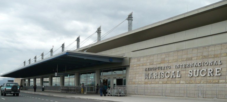 Terminal de carga del aeropuerto
de Quito
Ecuador, Quito
Transmisión de alarma de intrusión perimetral, monitoreo, aplicación móvil para los guardias
